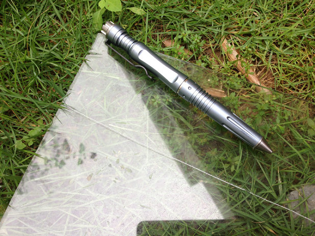4-Color defense pen ( sky blue)  UDTEK01946